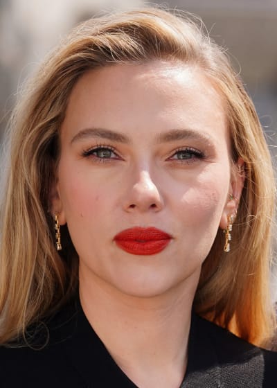 Original photo before AI transformation — Traditional Business style